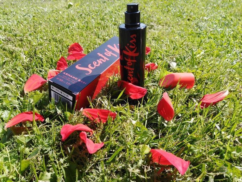 Armand Basi Scent of Kiss 50ml Тестер Туалетная вода Женская Арманд Баси Аромат Поцелуя 1502865688 фото